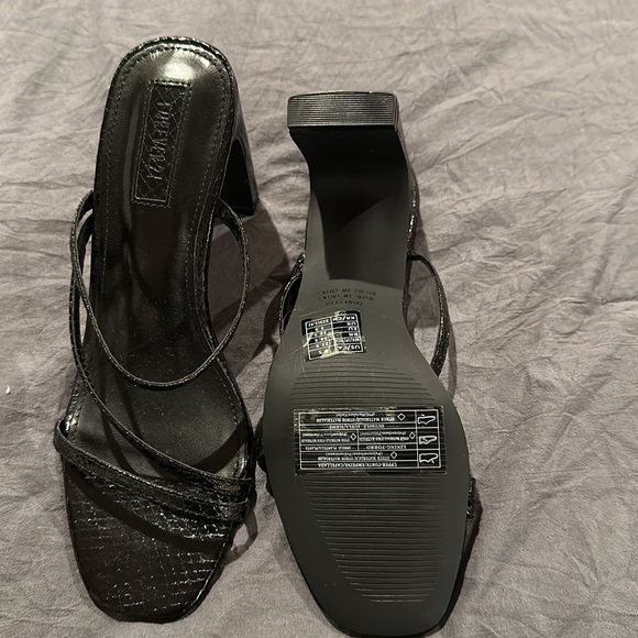 Shoes - Picture 3 of 3